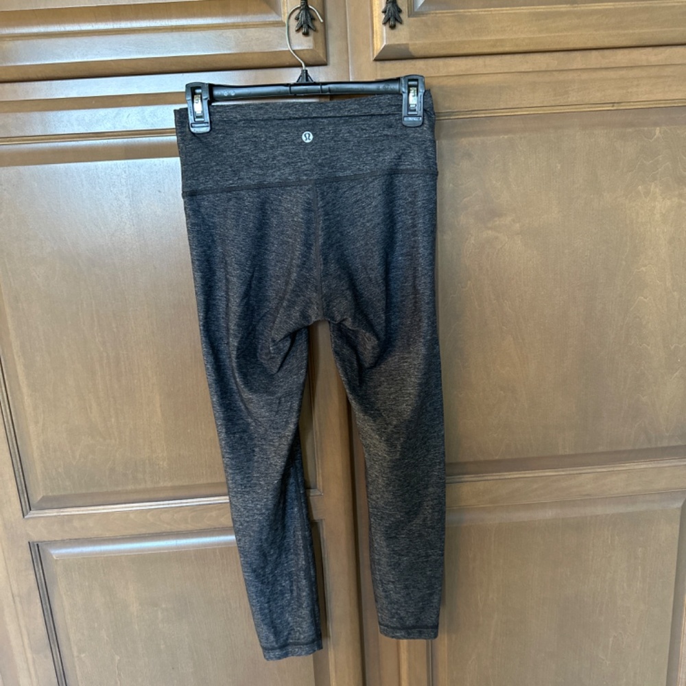 Lululemon leggings, size 6 - Picture 2 of 4
